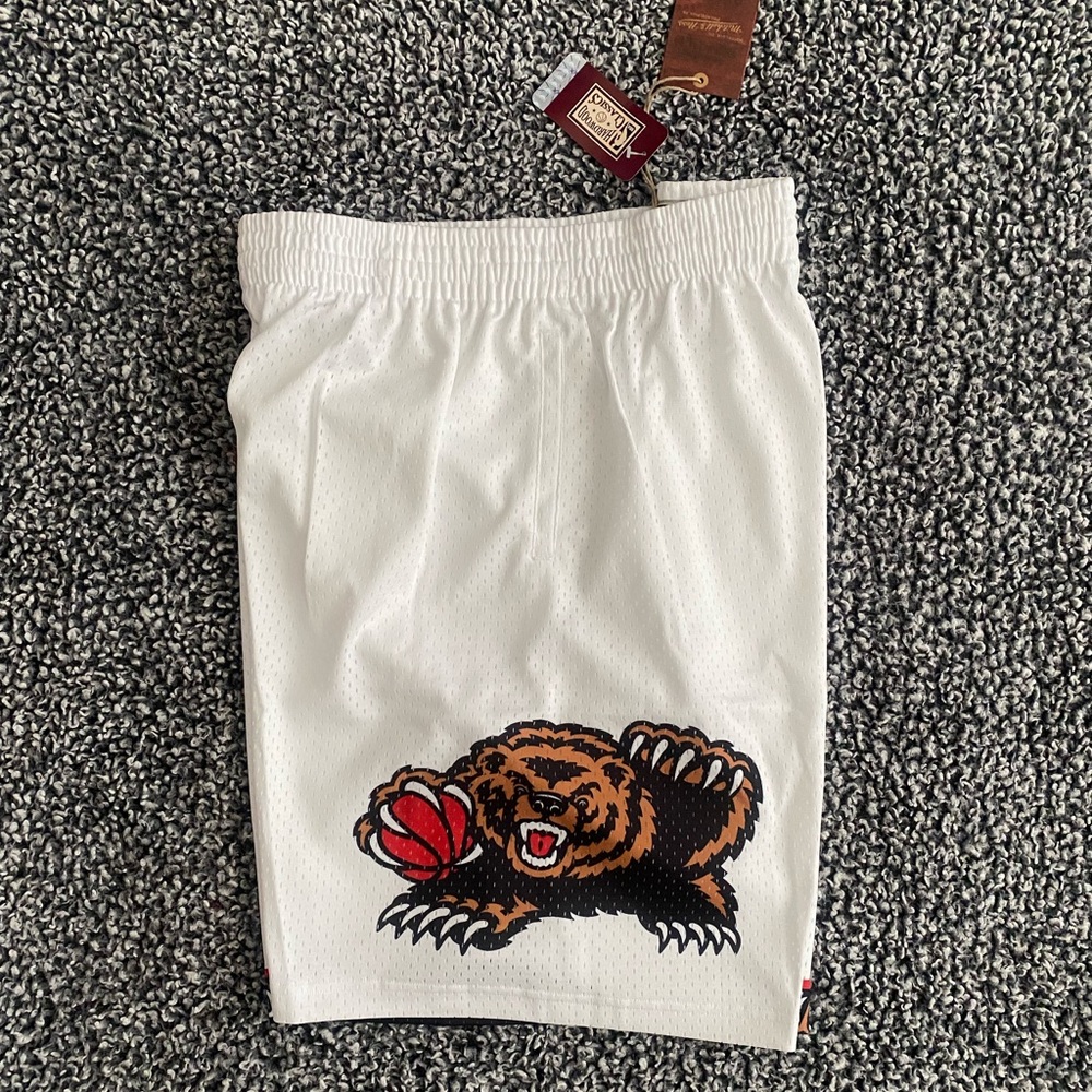 Memphis Grizzlies NBA Shorts, White, Mitchell & Ness, Swingman 98-99, NWT